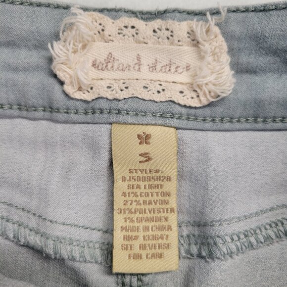 Altar’d State Blue Denim Button Skirt Size Small Cute Summer Mini Belt Loops‎ - Picture 4 of 6